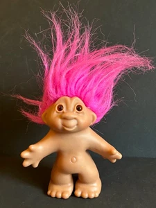 DAM Troll Doll Capelli Rosa Brillante Occhi Arancioni Senza Vestiti 5 Pollici 2005 - Foto 1 di 9