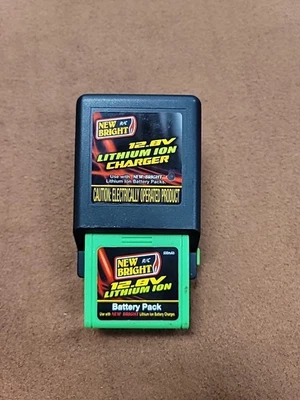 全新亮 12.8V 锂离子充电器 + 12.8V 500mAh 电池组 遥控遥控汽车 — 第 1/3 张图片