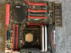 Asus Rampage V Extreme REV:1.01 Socket 2011-3 DDR4 ATX Motherboard with i7-5960X - Picture 1 of 6