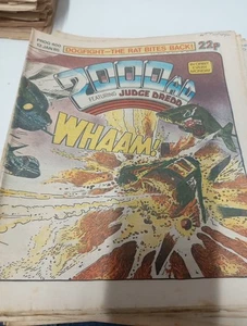 2000AD Comics Ausgaben 300-400  - Bild 1 von 8