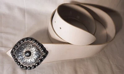 HOLIDAY INN Monaco - Cintura da donna in pelle e vernice bianca - Immagine 1 di 2