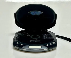 Sony CD Walkman D-E220 ESPMAX (No Power, Battery Corrosion) PARTS ONLY Untested - Picture 1 of 6