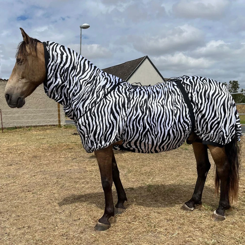 BRAMA-WEST Ekzemerdecke mit Halsteil – Spezial-Zebradesign zur Insektenabwehr