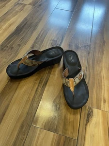 COACH Signature AO285 Juliet Signature Wedge Thong Sandals Size US9.5B 40EU - Picture 1 of 16