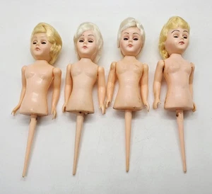 Vintage Puppe Cake Topper mit beweglichen Armen & Augen Barbie Look Alike HONG KONG - Bild 1 von 6