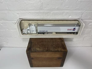 Speccast Liberty Classics Load 1 Trucking Peterbilt 1/64 Tractor Trailer #36596 - Picture 1 of 10