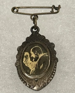 Spilla medaglia reliquia cattolica vintage S Giovanni Rotondo - SAN PADRE PIO - Foto 1 di 3