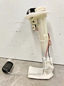 Yamaha MT-125 2014 Petrol Fuel Pump - Good Working Order - Picture 1 of 6