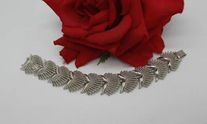 Vintage Coro Pegagus Silver tone Classic Panel Bracelet CAT RESCUE - Picture 1 of 2