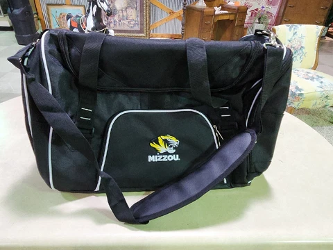 New MISSOURI TIGERS MIZZOU Duffel Bag 3 Pockets Shoulder Strap Carry Handle Cover
