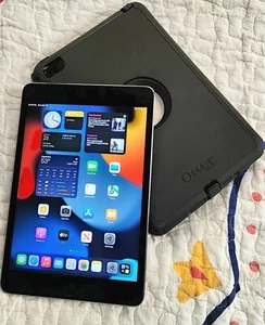 Apple iPad mini (4th Generation) A1459 128 GB, Wi-Fi + Black - Picture 1 of 9