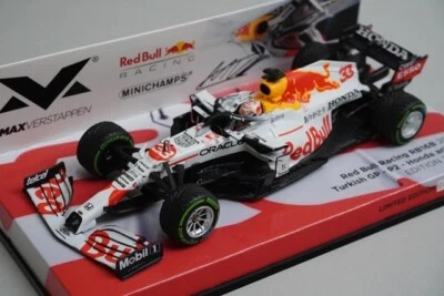1:43 MINICHAMPS 413212633 Red Bull RB16B 2021 Turkish GP #33 M.Verstappen - Image 1 of 4