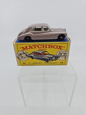 Vintage Matchbox Rolls-Royce Phantom V No. 44 W/Original Box Minty - Image 1 of 4