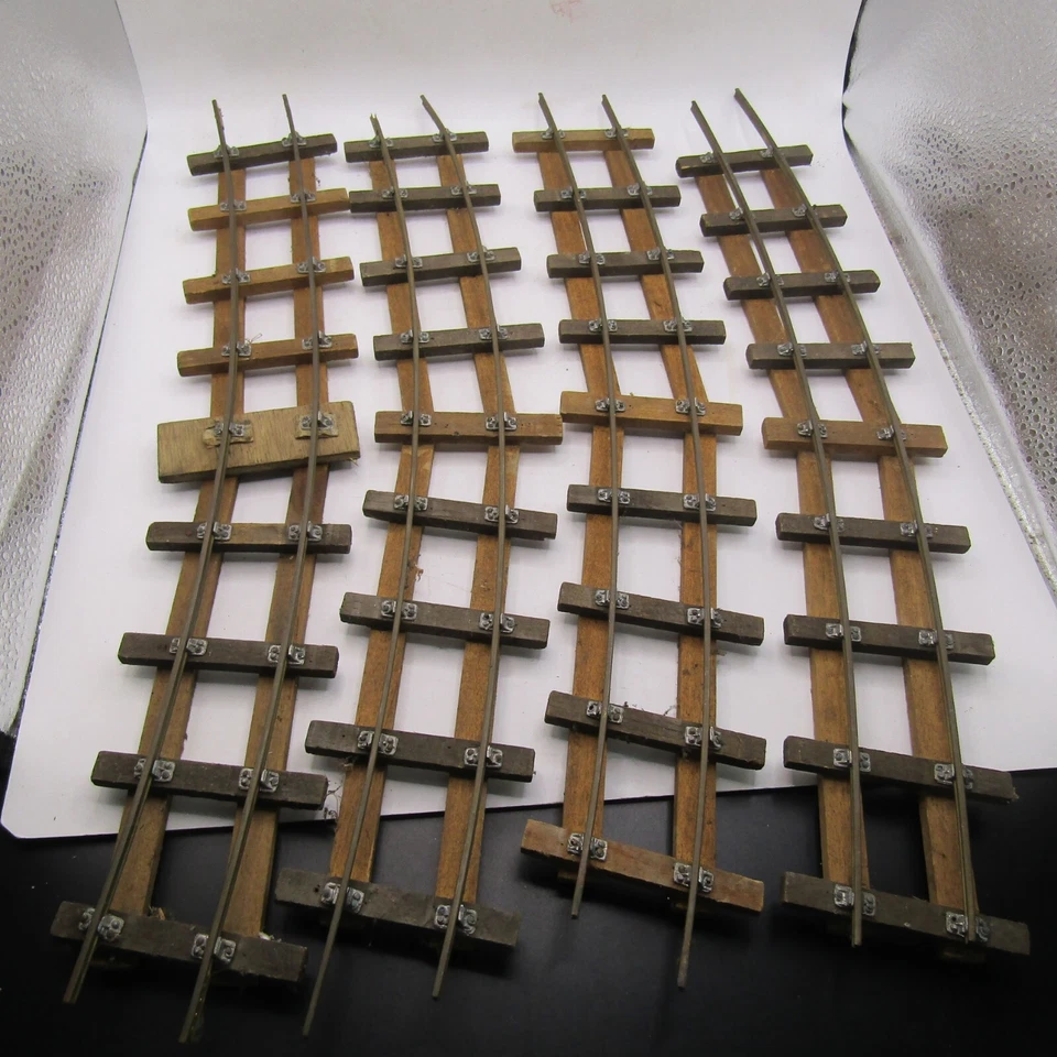 Bassett Lowke O Gauge Or Similar Wood 2 Rail Brass Curve Track 46cm x 4 - Image 1 of 3