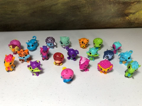Hatchimals CollEGGtibles Glitter Wing Figures Lot of 20 No Duplicates Cover