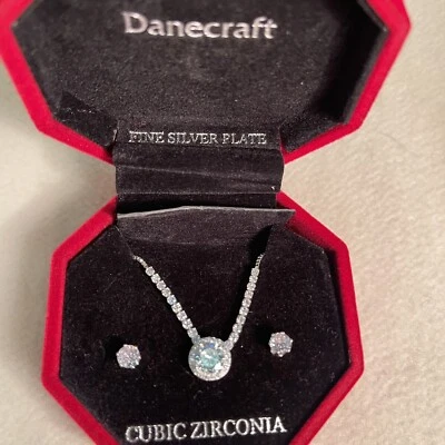NEW IN BOX DANECRAFT FINE SILVER PLATE CZ  NECKLACE EARRINGS SET/Lighted - Image 1 of 4