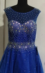 Vestido de fiesta/graduación azul real adornado para mujer talla 12. - Imagen 1 de 9