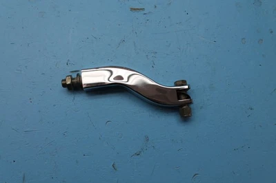 SOPORTE ESTRIBO TRASERO PASAJERO CROMADO HARLEY-DAVIDSON DYNA FXDWG 1452 97 Foto 1 de 4