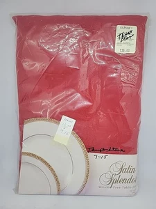 Vintage NEW-Bardwil Red Satin Splendor Wrinkle Free Tablecloth 60x102 Oval  - Bild 1 von 5