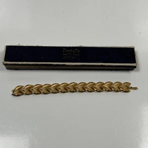 Pulsera Vintage Corona Trifari Brillante y Texturizada Tono Oro Hoja Eslabones 7" - Imagen 1 de 21