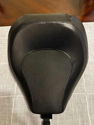 Harley Davidson Softail Rocker C складное пассажирское сиденье-FXCWC - Изображение 1 из 4