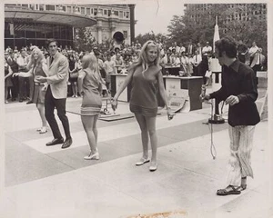 Jerry Blavat Philadelphia Dance Scene 1969 - Original Press Photo - Picture 1 of 2