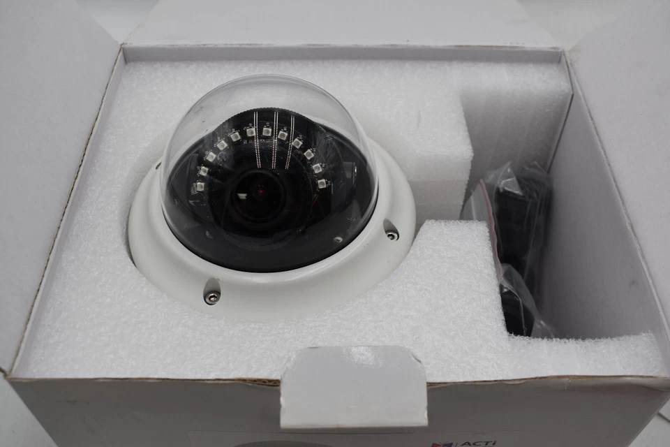 Acti A81 3MP Outdoor Zoom Doom Camera D/N, Adaptive IR, Extreme WDR, SLLS, 4.3x - Image 1 of 4