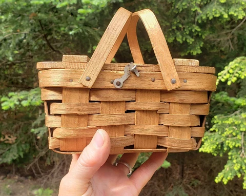 Antique Small Oak Splint Wood Picnic Gathering Basket Teeny Country Farmhouse Cover
