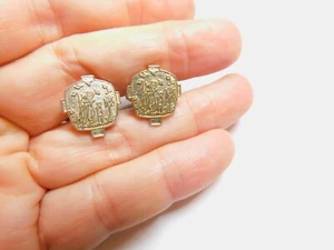 Eslabones de puño de metal religioso en tono dorado de santos y niños - Imagen 1 de 4