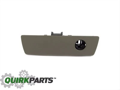 05-10 JEEP GRAND CHEROKEE 06-10 COMANDANTE GUANTERA PESTILLO PUERTA NUEVO MOPAR Foto 1 de 4