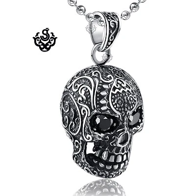 Silver skull pendant made with swarovski crystal black stainless steel necklace Foto 1 de 3