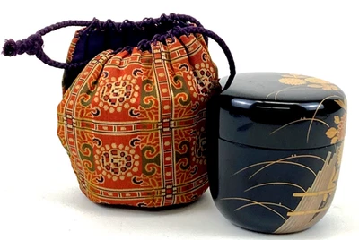 Laca Urushi antigua japonesa con forma de Chadogu Natsume con bolsa Foto 1 de 4