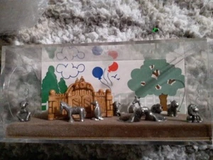 VINTAGE 1983 COLLECTIBLE IT'S ALL HAPPENING AT THE ZOO HUDSON MINI WORLD B24 - Picture 1 of 8
