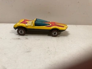 VTG Hot Wheels Redline Flying Colors Swingin Wing Hong Kong Yellow - CLEAN - Picture 1 of 7