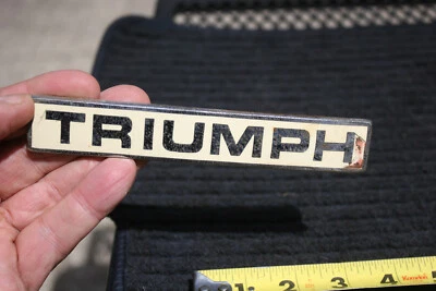 Triumph GT6 GT 6 复古徽章 - TRIUMPH - 黄色 — 第 1/4 张图片