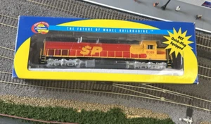 ATHEARN 91612 Southern Pacific SP Kodachrome Diesel Locomotive DC #9319 SD45T-2 - Picture 1 of 9