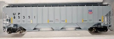 Intermountain Union Pacific 4750 3-Bay Covered Hopper - Image 1 of 4