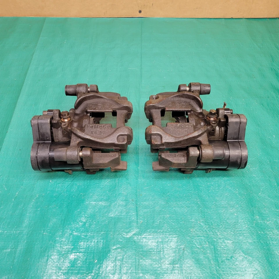 Juego de pinzas de freno traseras izquierda y derecha Ford Fusion Lincoln MKZ 2013-2020 OEM Foto 1 de 4