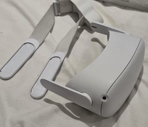 Oculus Meta Quest 2 256GB Headset Only - Picture 1 of 5