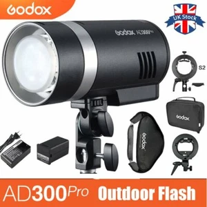 UK Godox AD300 Pro TTL 300Ws 2.4G HSS 1 / 8000s Outdoor Flash+60*60CM Softbox - Afbeelding 1 van 12
