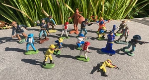 Lot petits soldats divers en plastique cow boy indiens à identifier - Bild 1 von 10
