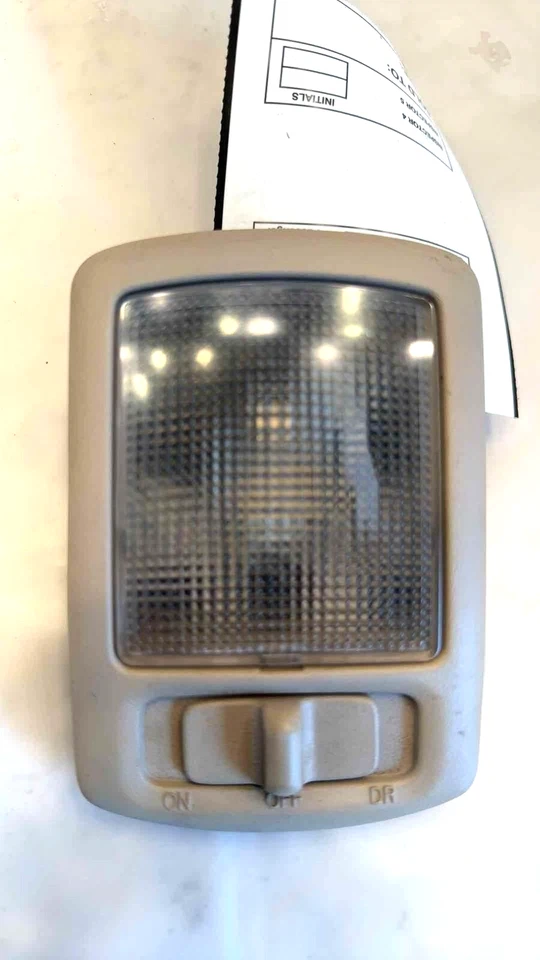 2005 HYUNDAI ELANTRA Interior Overhead Ceiling Roof Light Lamp 2.0L 4 Cylinder - Image 1 of 4