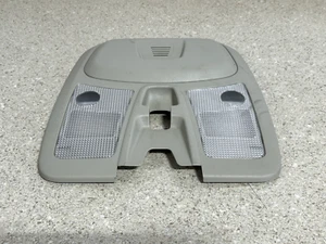 01-07 VOLVO V70 OVERHEAD CONSOLE DOME LIGHTS ROOF LIGTH GRAY COVER TRIM OEM - Picture 1 of 3