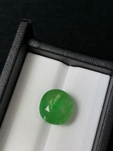 9.2ct Tsavorite Garnet Gemstone Nice Color and Luster from Kenya - Picture 1 of 4