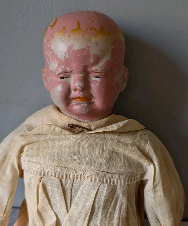 Boneca antiga de duas faces Ideal? Definitivamente não assombrado  - Imagem 1 de 4