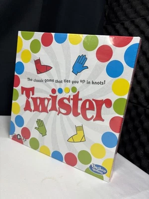 Twister The Classic Family Childrens Party Game - Genuine Hasbro NEW & SEALED  - Image 1 of 4