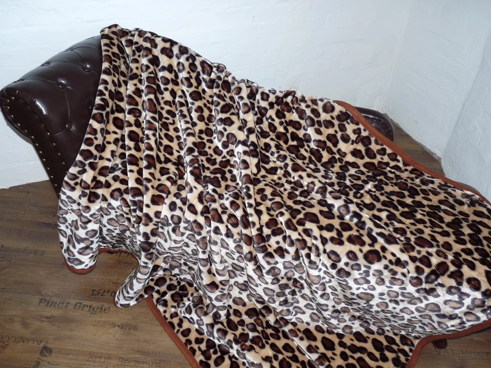 Kuscheldecke Tagesdecke Wohndecke Decke Plaid Leopard - Design 160x200cm - Bild 1 von 1