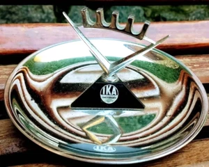VINTAGE OLD ULTRA RARE ARGENTINA IKA ASHTRAY BADGE CAR SALES BUSINESS - Picture 1 of 5
