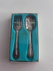 NIB ROGERS ONEIDA CHALICE HARMONY SILVER PLATE INFANT BABY SPOON & FORK Vintage - Bild 1 von 5