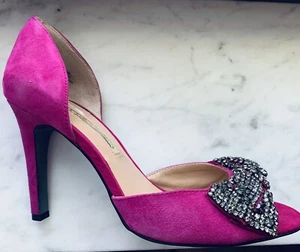 Audrey Brooke fuchsia Wildleder Michelle-Ab Strass Schleife Peeptoe Heels 7M - Bild 1 von 6